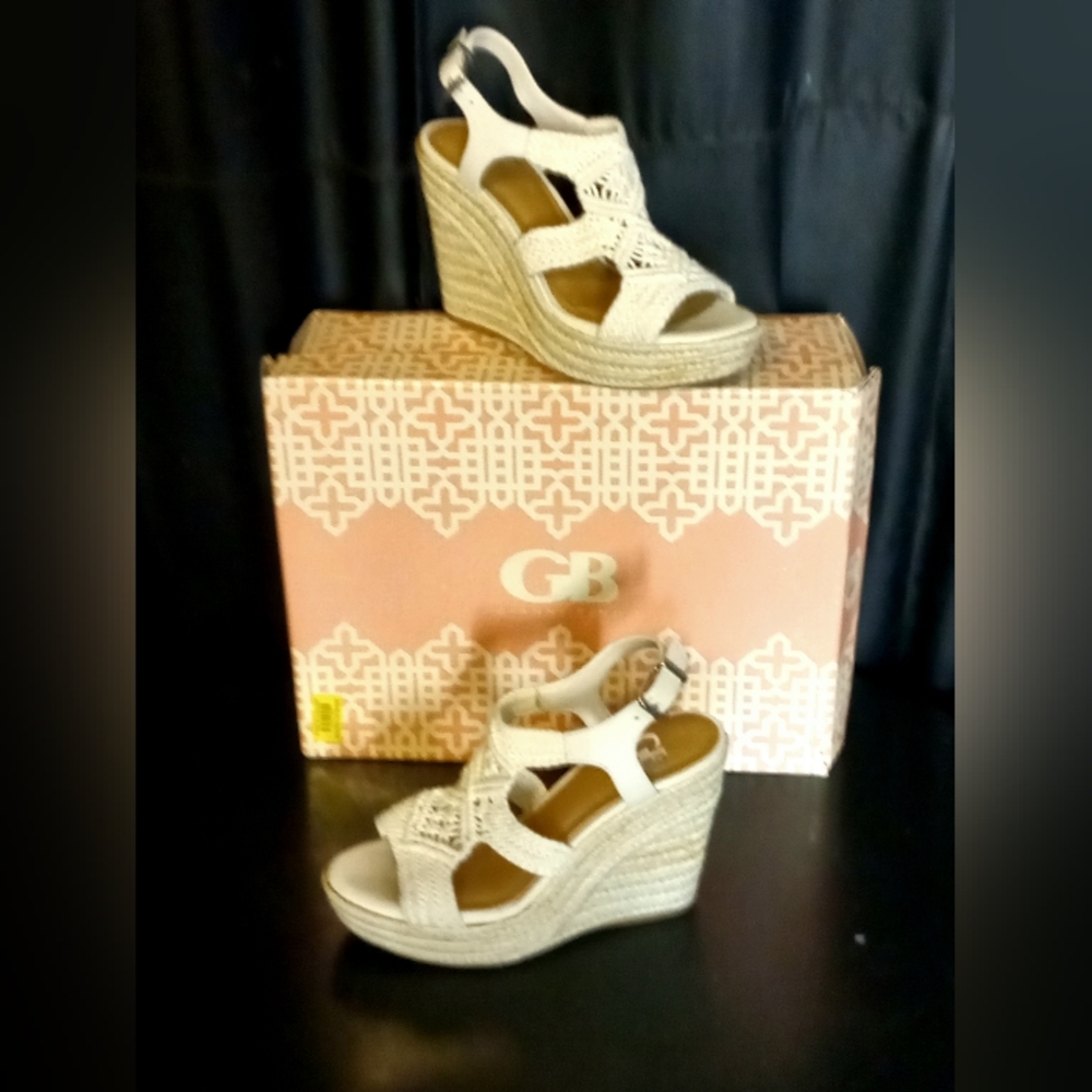 Gianni Bini Wedge Sandals Woven pebble